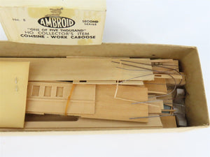 HO Scale Ambroid Kit No 8 Wood Unlettered Working Combine / Caboose