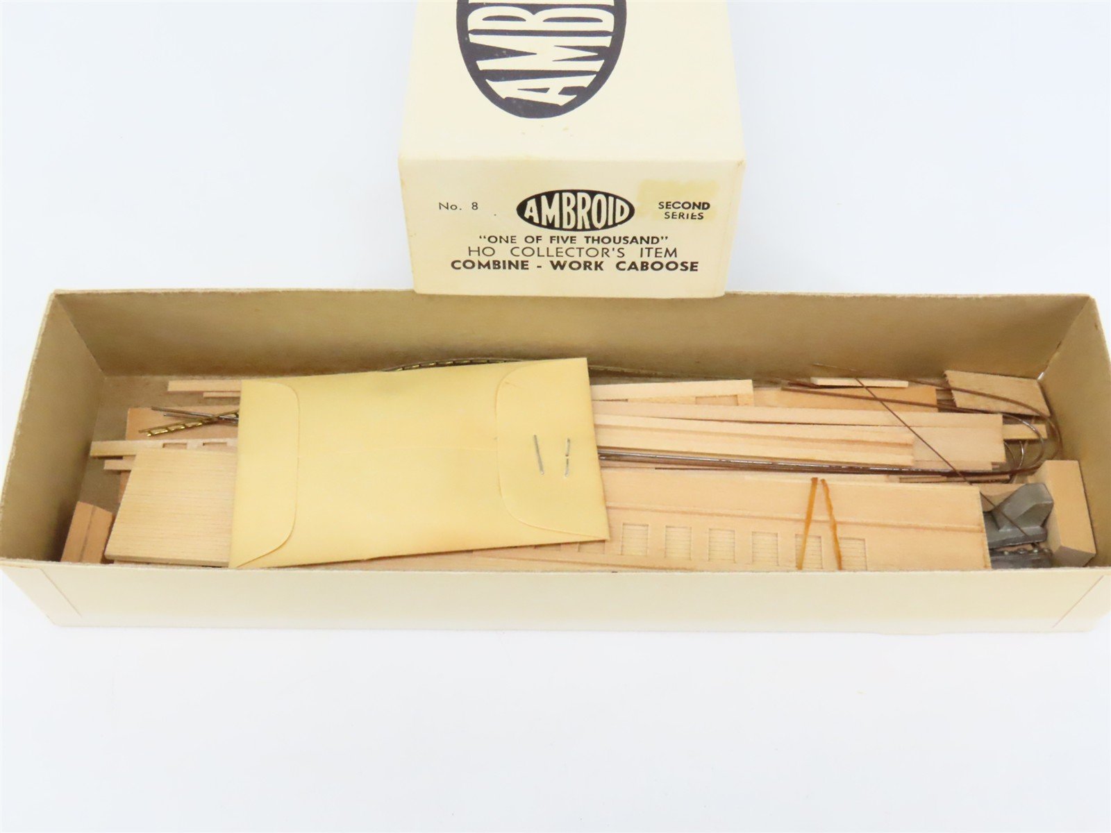 HO Scale Ambroid Kit No 8 Wood Unlettered Working Combine / Caboose