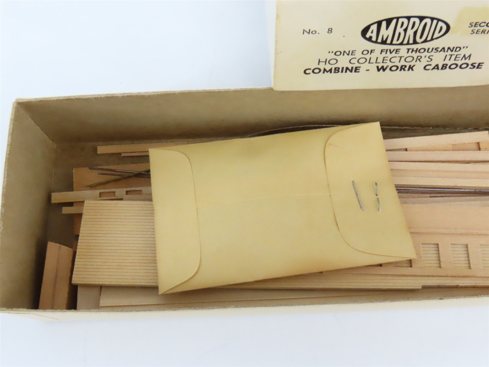 HO Scale Ambroid Kit No 8 Wood Unlettered Working Combine / Caboose