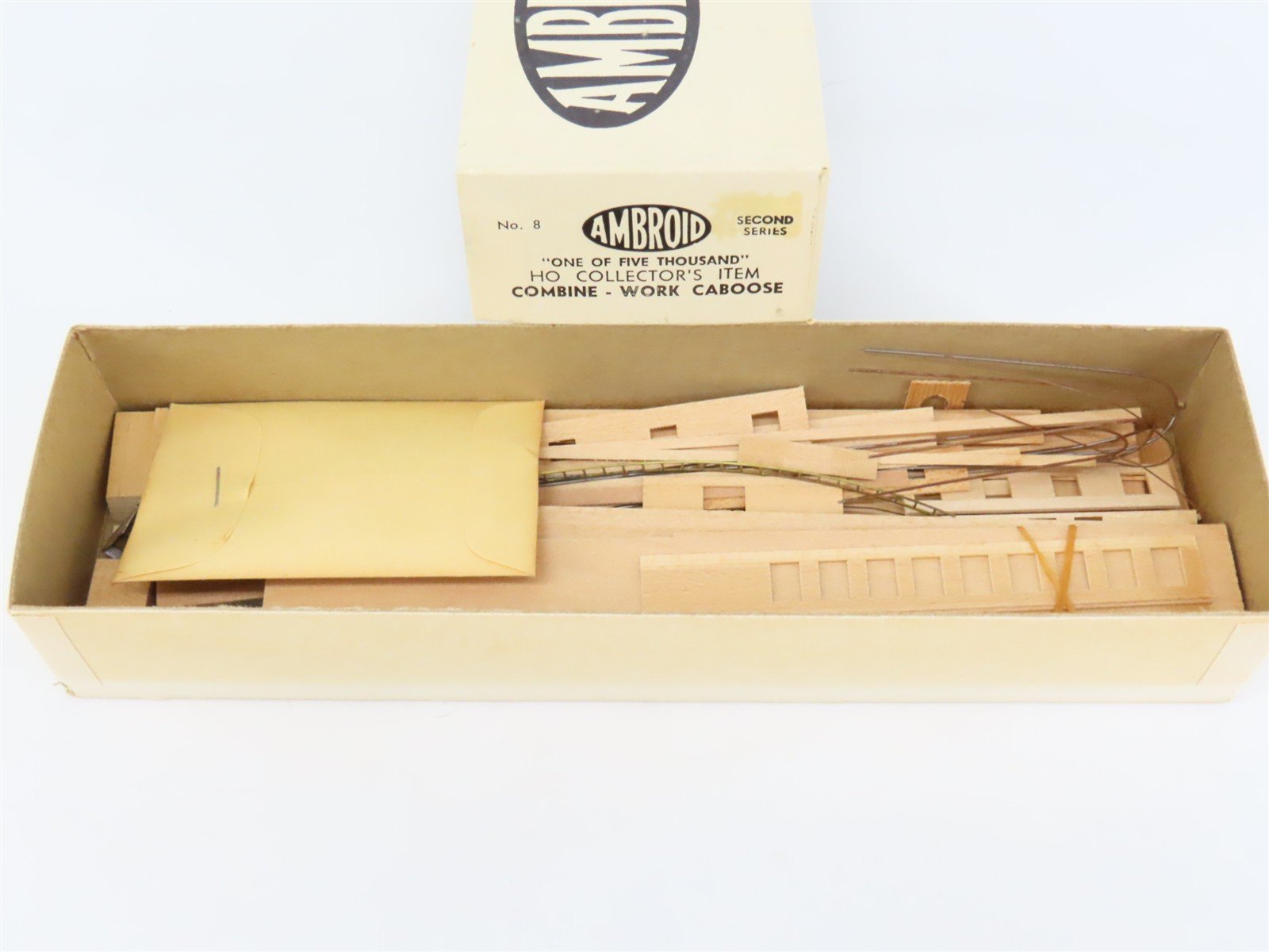 HO Scale Ambroid Kit No 8 Wood Unlettered Working Combine / Caboose