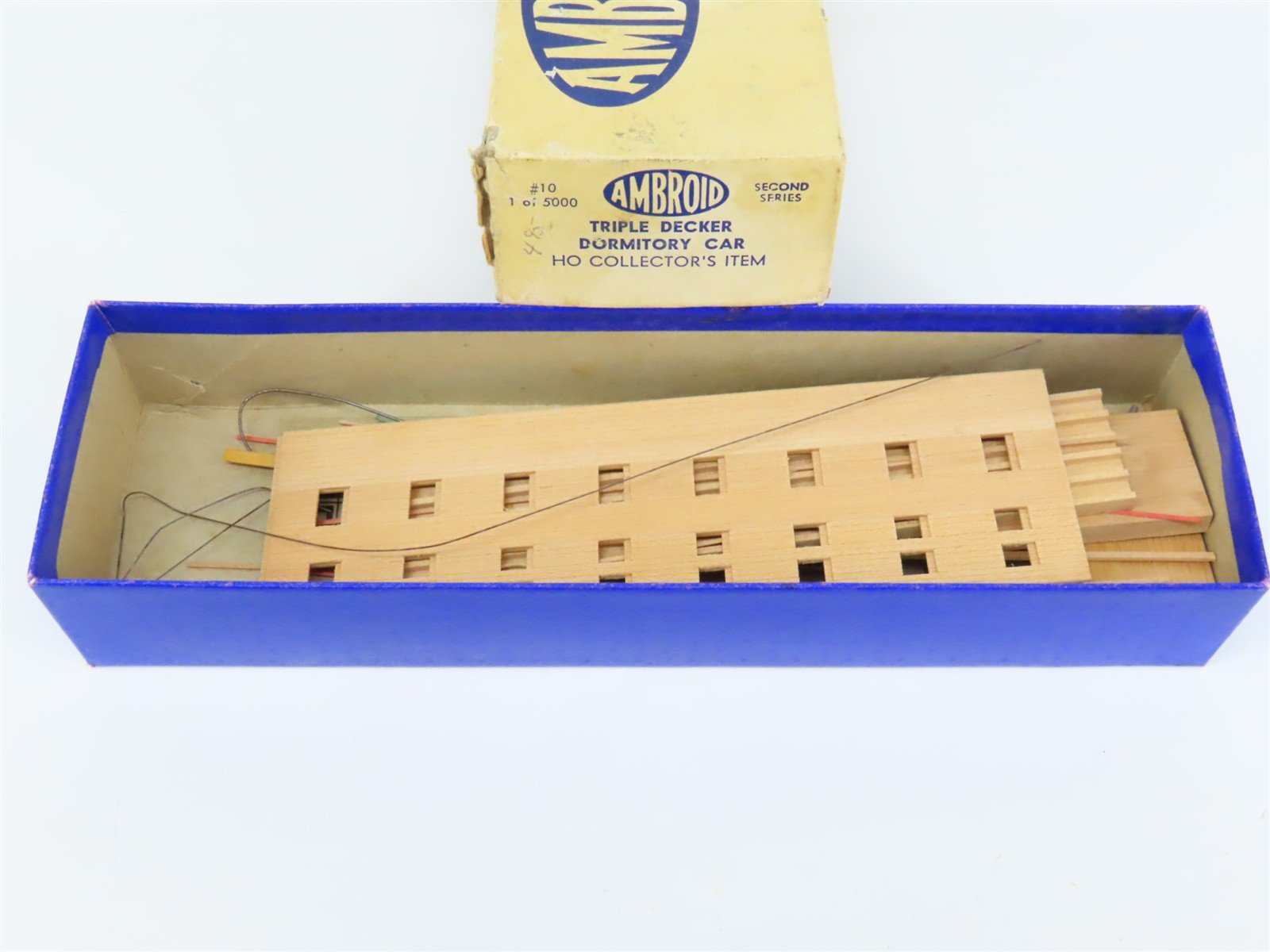 HO Scale Ambroid Kit #10 Wood Unlettered Triple Decker Dormitory Car