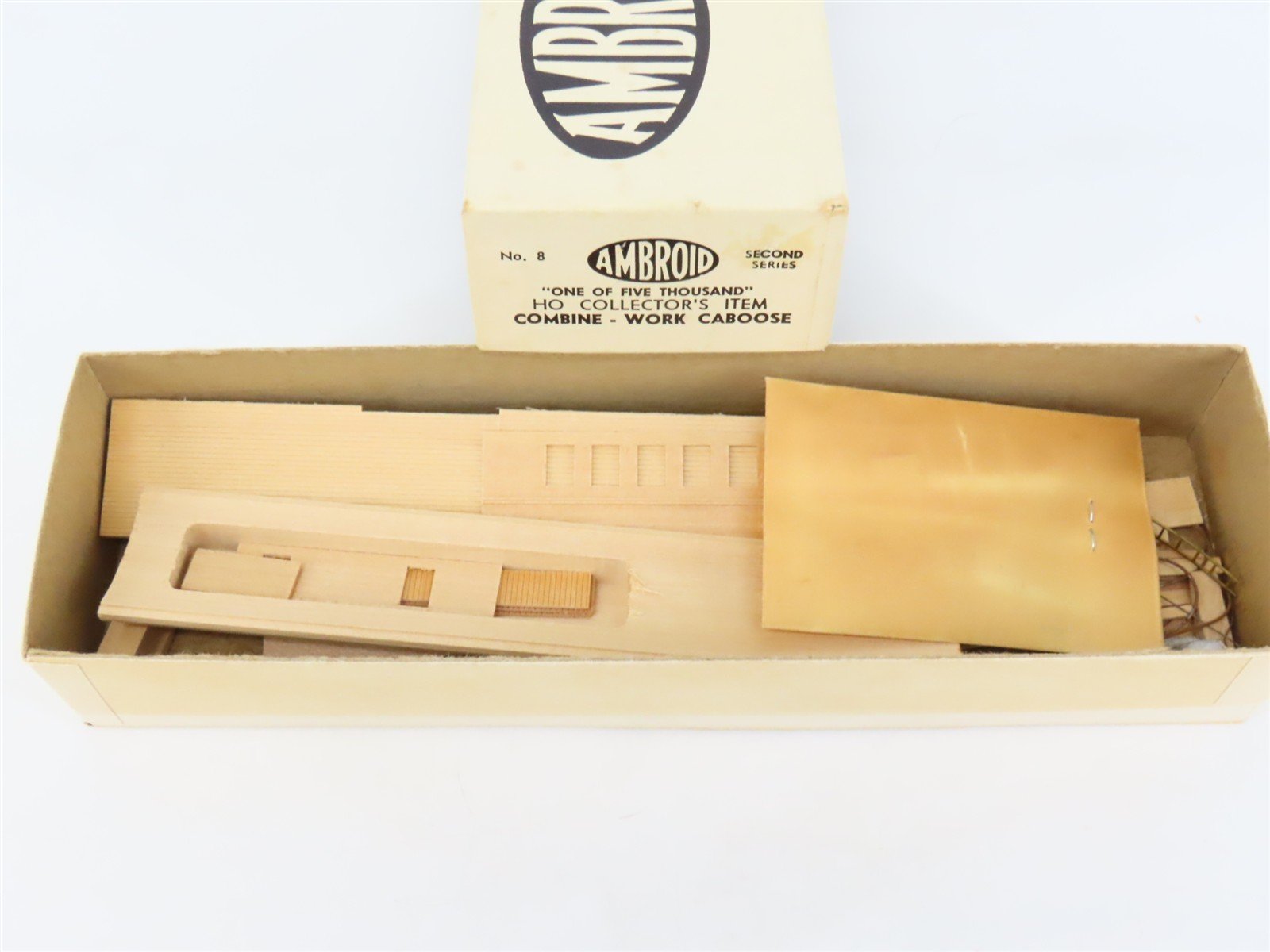 HO Scale Ambroid Kit No 8 Wood Unlettered Working Combine / Caboose