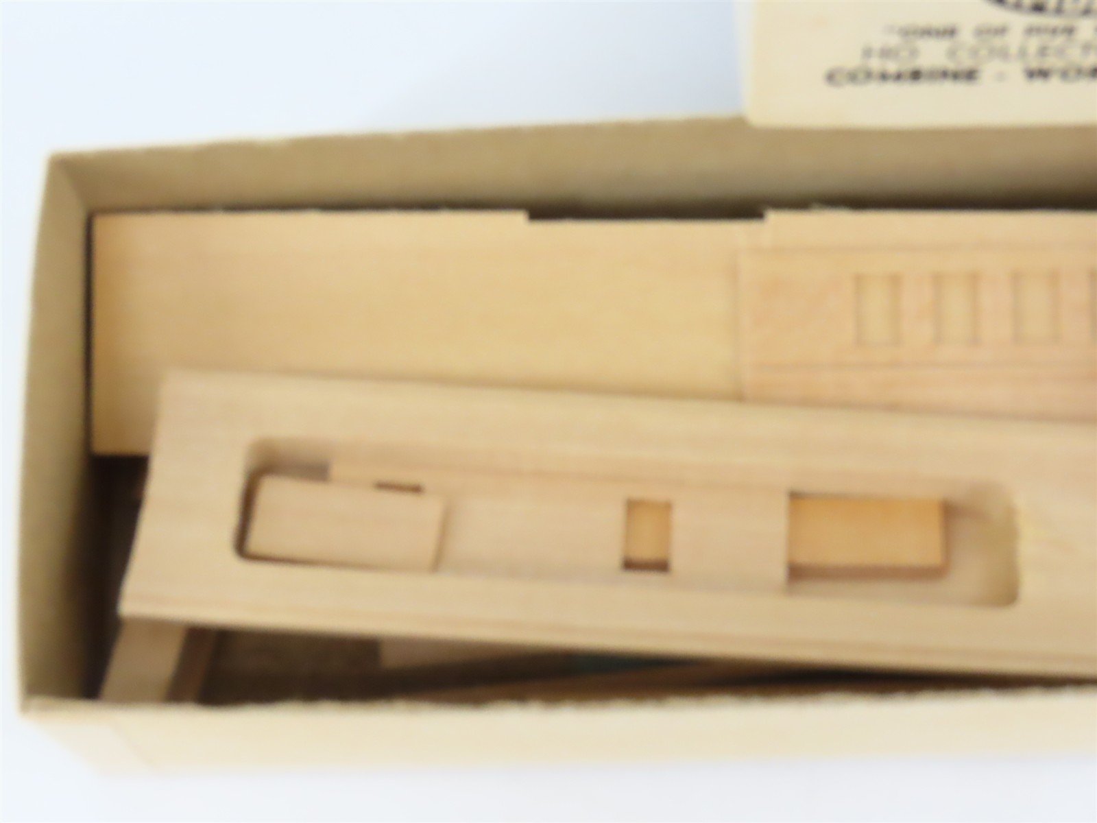 HO Scale Ambroid Kit No 8 Wood Unlettered Working Combine / Caboose