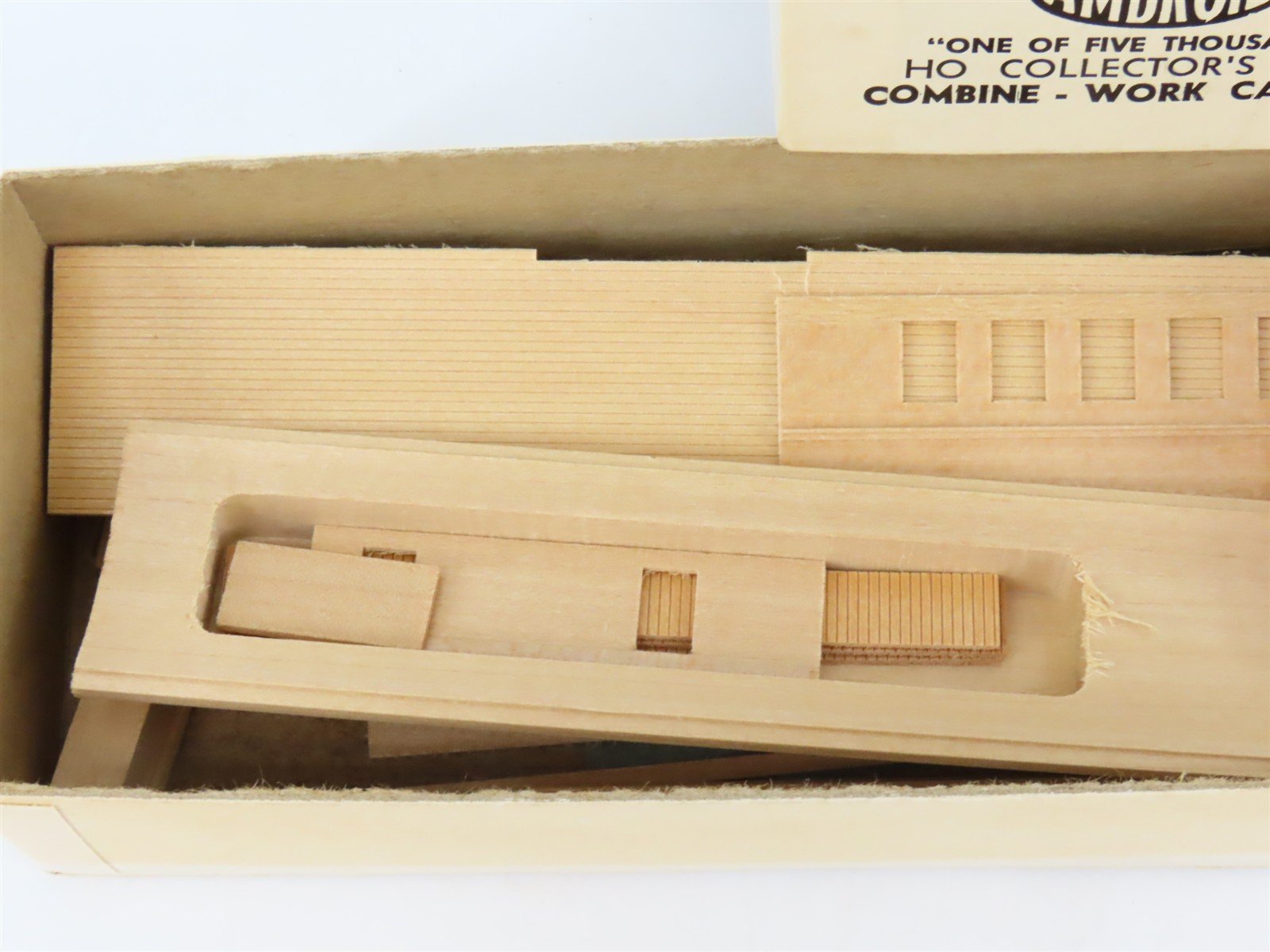 HO Scale Ambroid Kit No 8 Wood Unlettered Working Combine / Caboose