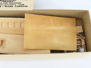 HO Scale Ambroid Kit No 8 Wood Unlettered Working Combine / Caboose