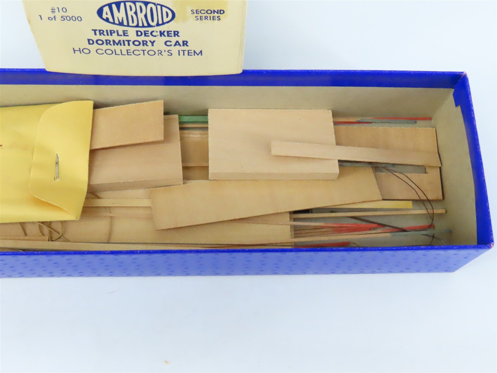 HO Scale Ambroid Kit #10 Wood Unlettered Triple Decker Dormitory Car