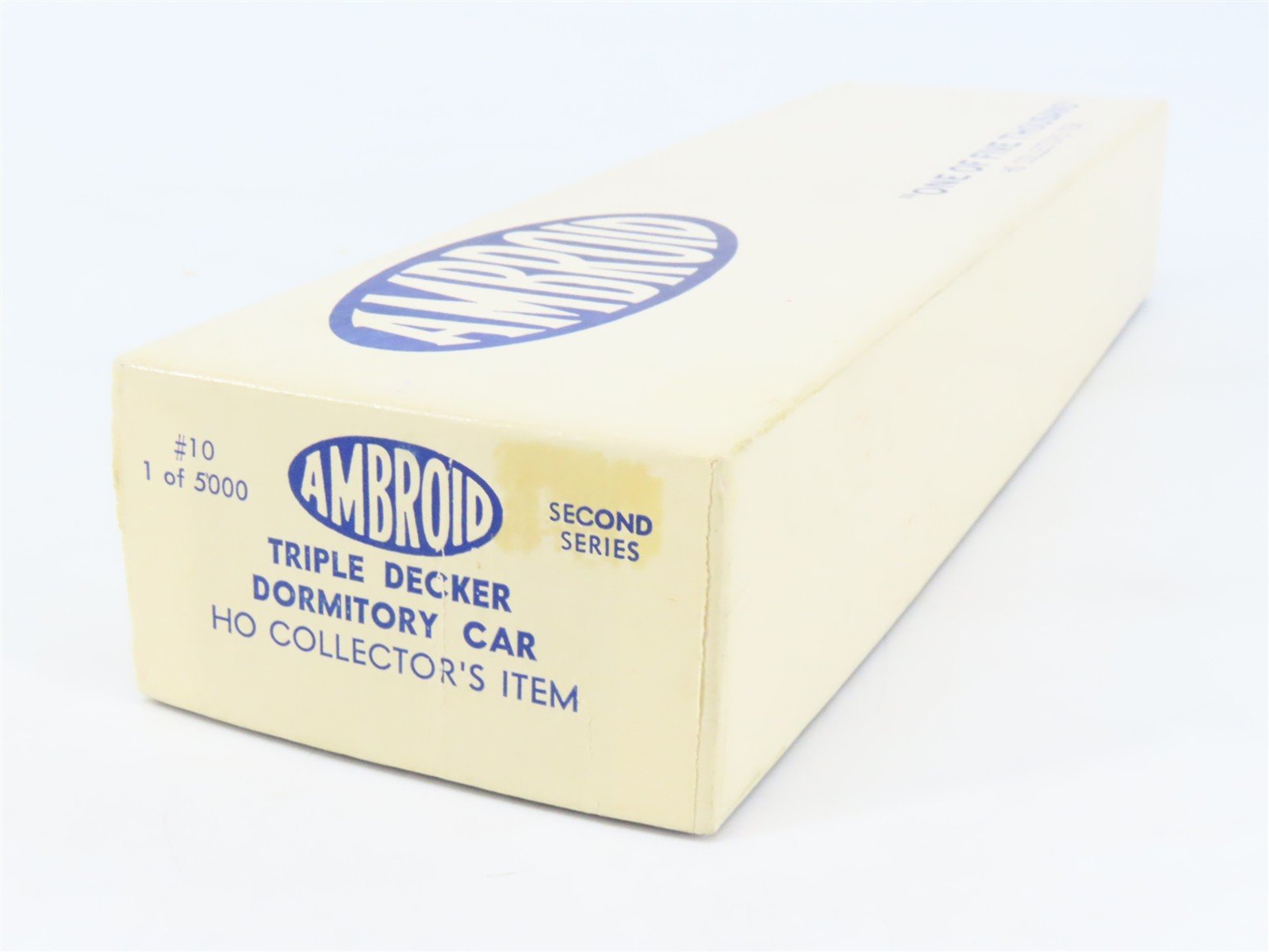 HO Scale Ambroid Kit #10 Wood Unlettered Triple Decker Dormitory Car