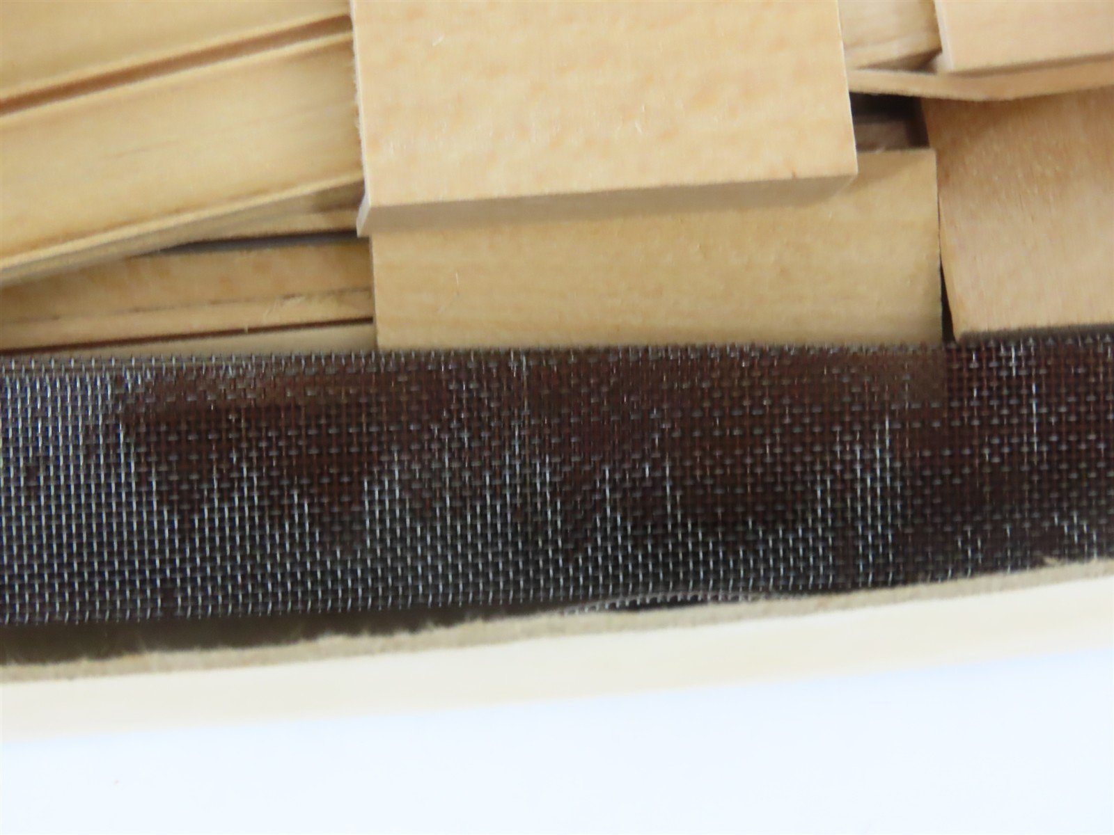 HO Scale Ambroid Double Kit No 5 MEC/BAR 70' Pulpwood 70-Ton Bulkhead Flat Car