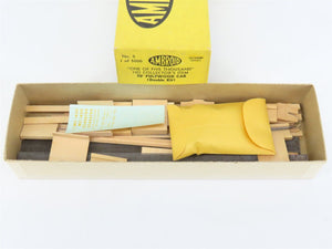 HO Scale Ambroid Double Kit No 5 MEC/BAR 70' Pulpwood 70-Ton Bulkhead Flat Car