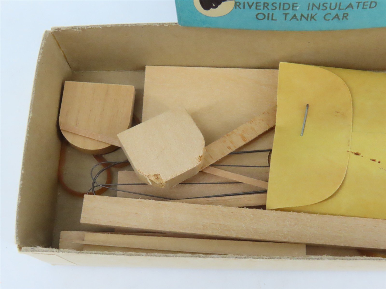 HO Scale Ambroid Kit No 4 ROTX Riverside Oil Co Insulated Tank Car #118