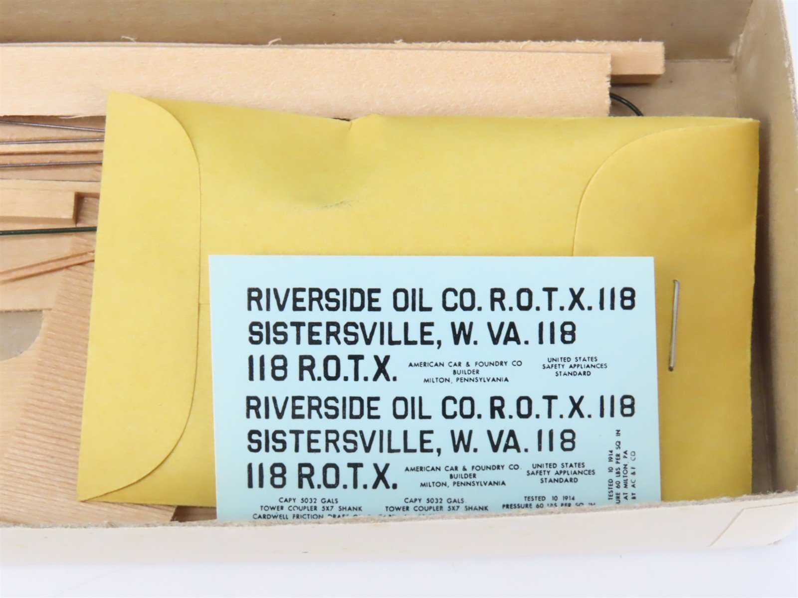 HO Scale Ambroid Kit No 4 ROTX Riverside Oil Co Insulated Tank Car #118