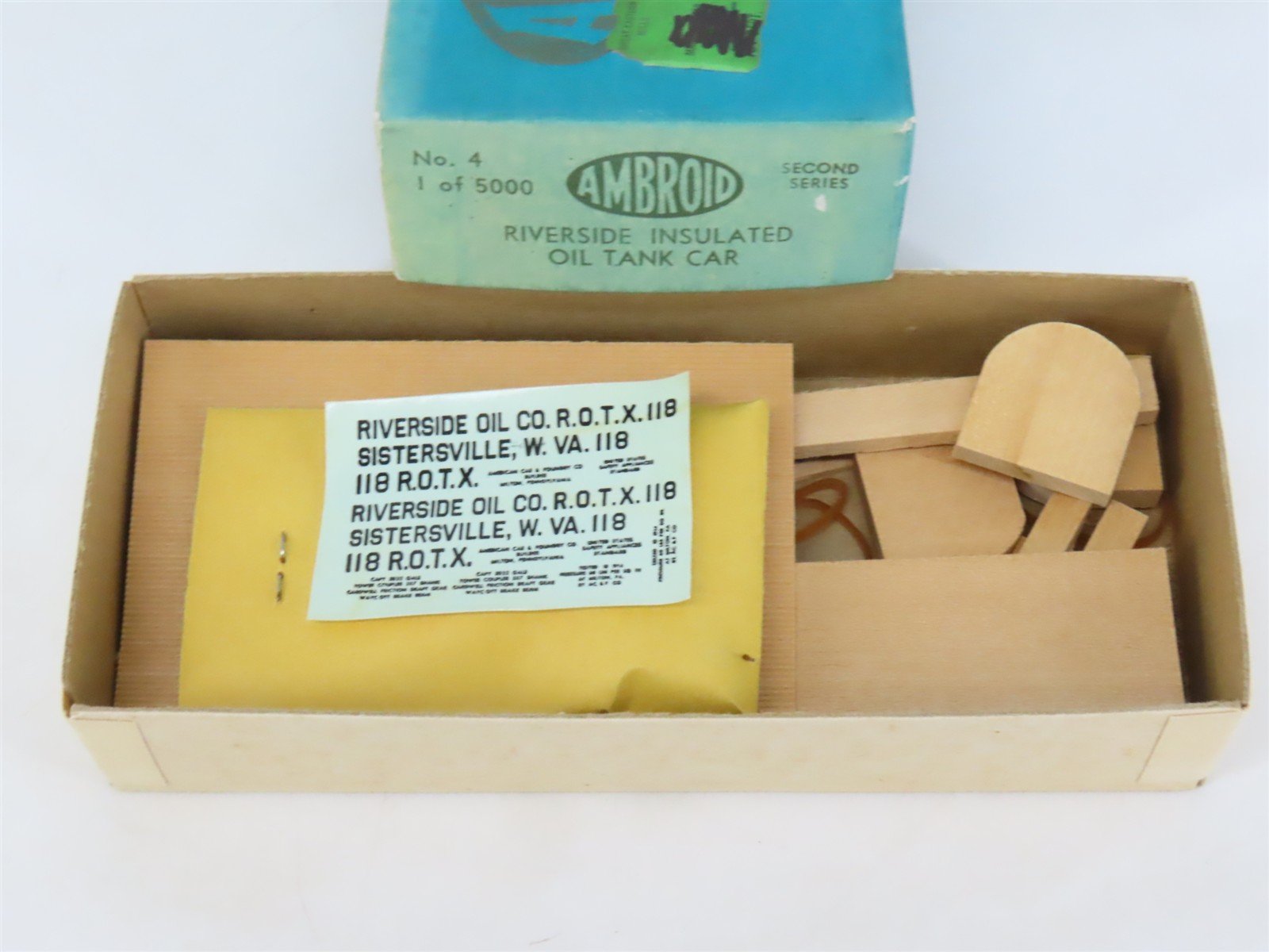 HO Scale Ambroid Kit No 4 ROTX Riverside Oil Co Insulated Tank Car #118