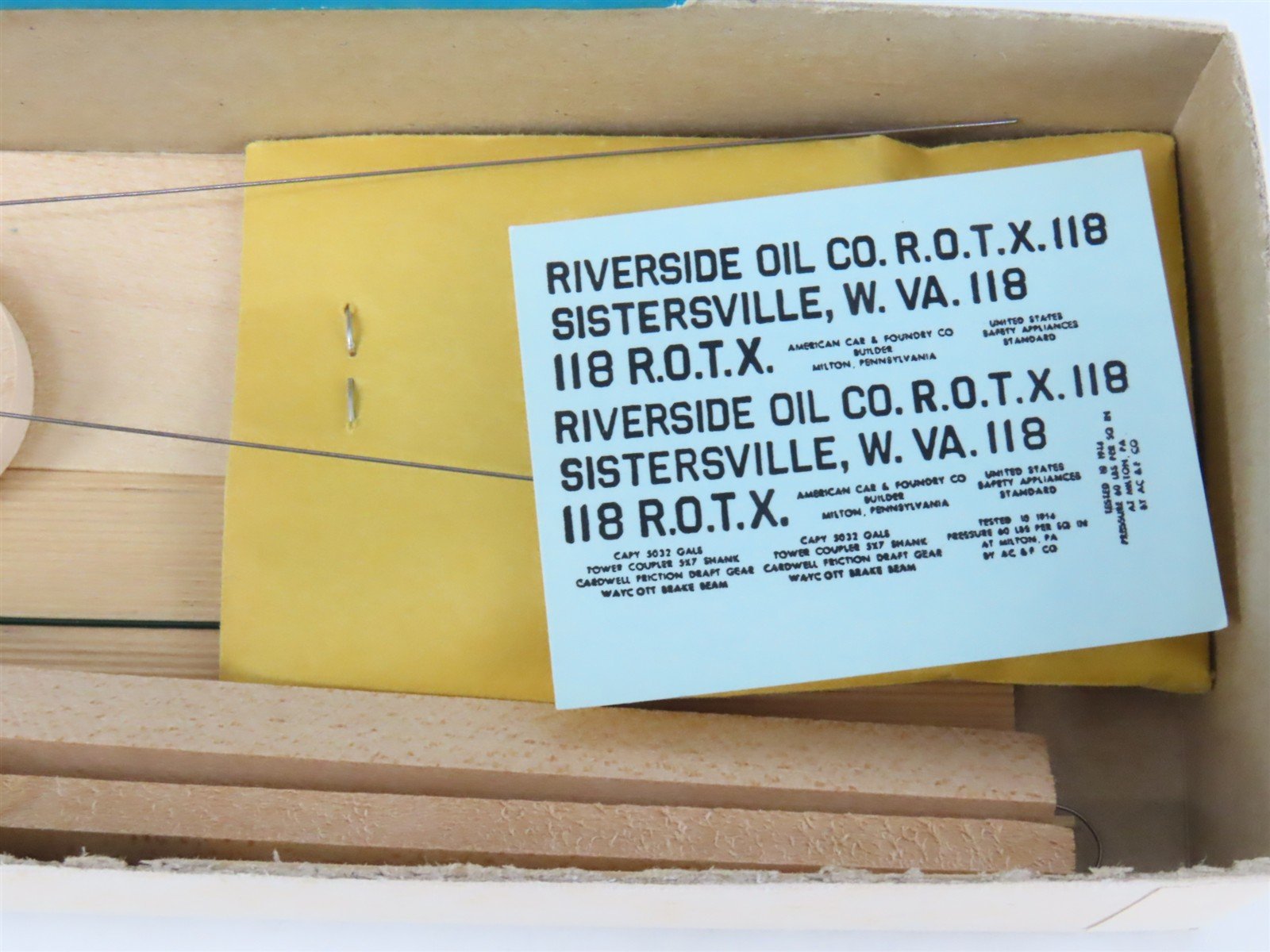 HO Scale Ambroid Kit No 4 ROTX Riverside Oil Co Insulated Tank Car #118