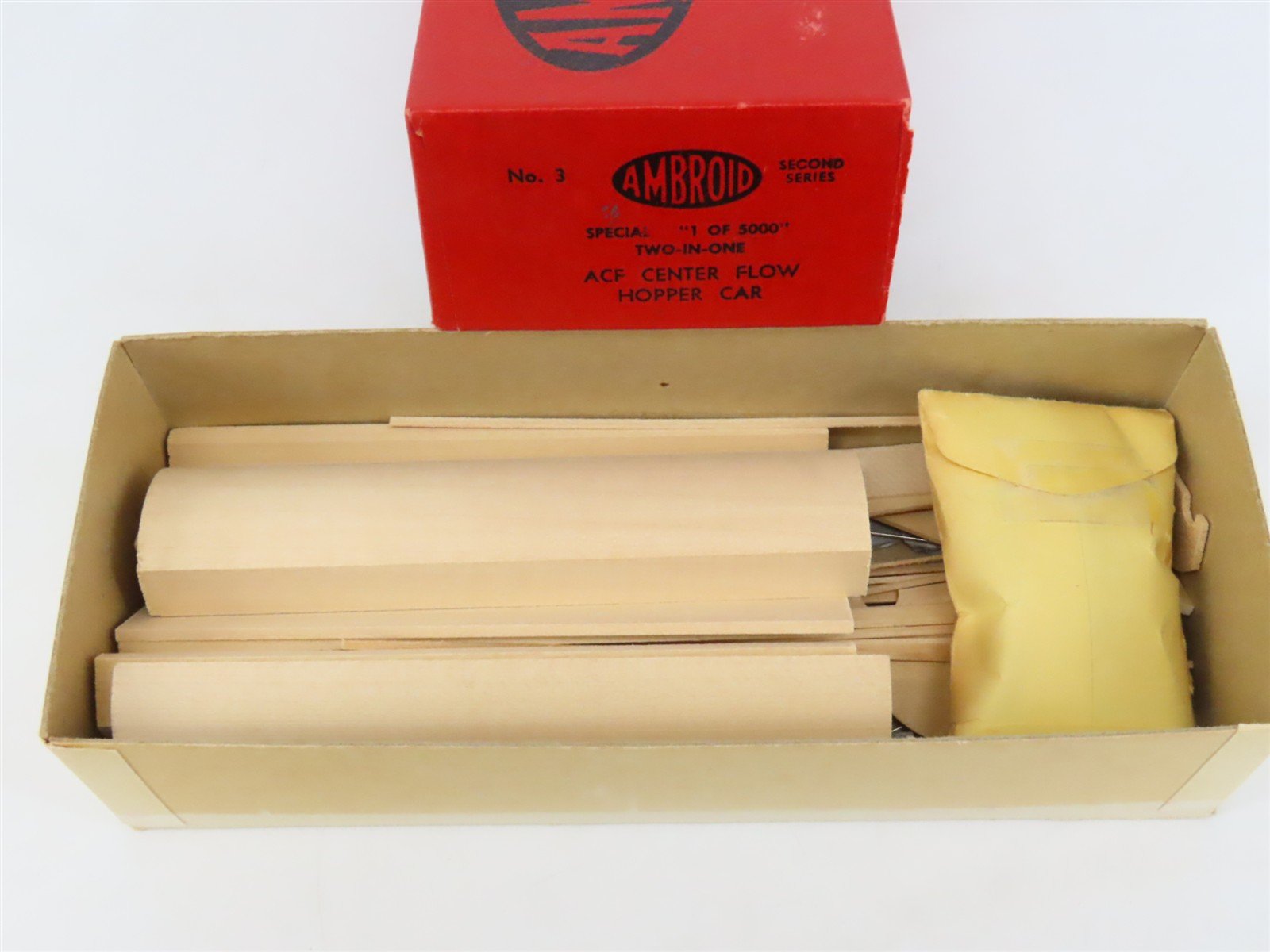HO Scale Ambroid 2 in 1 Kit No 3 SHPX/DYLX ACF Center Flow Hopper Car