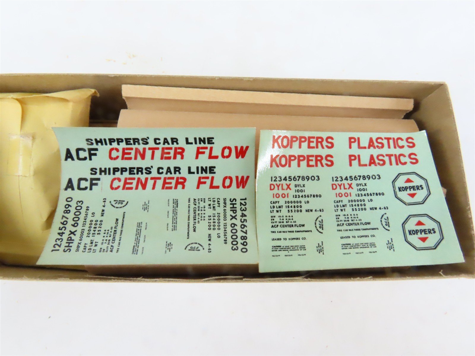 HO Scale Ambroid 2 in 1 Kit No 3 DYLX/SHPX ACF Center Flow Hopper Car
