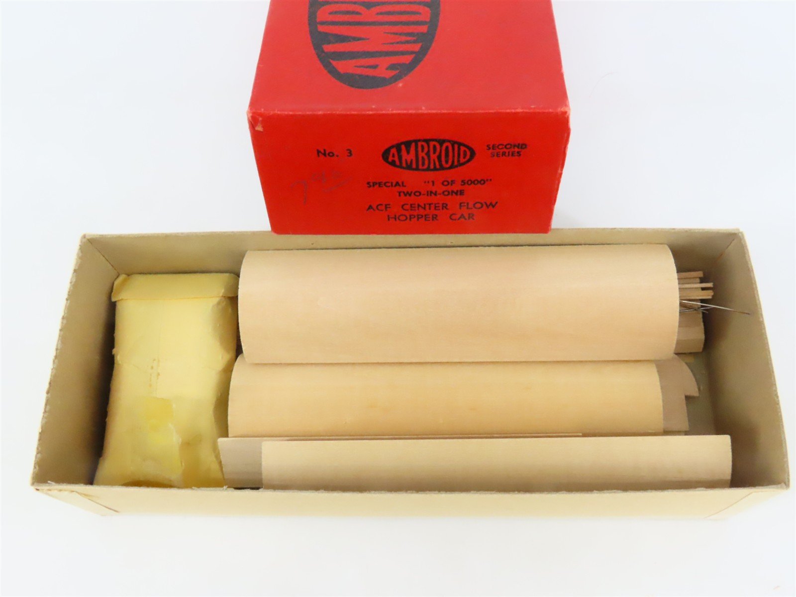 HO Scale Ambroid 2 in 1 Kit No 3 DYLX/SHPX ACF Center Flow Hopper Car