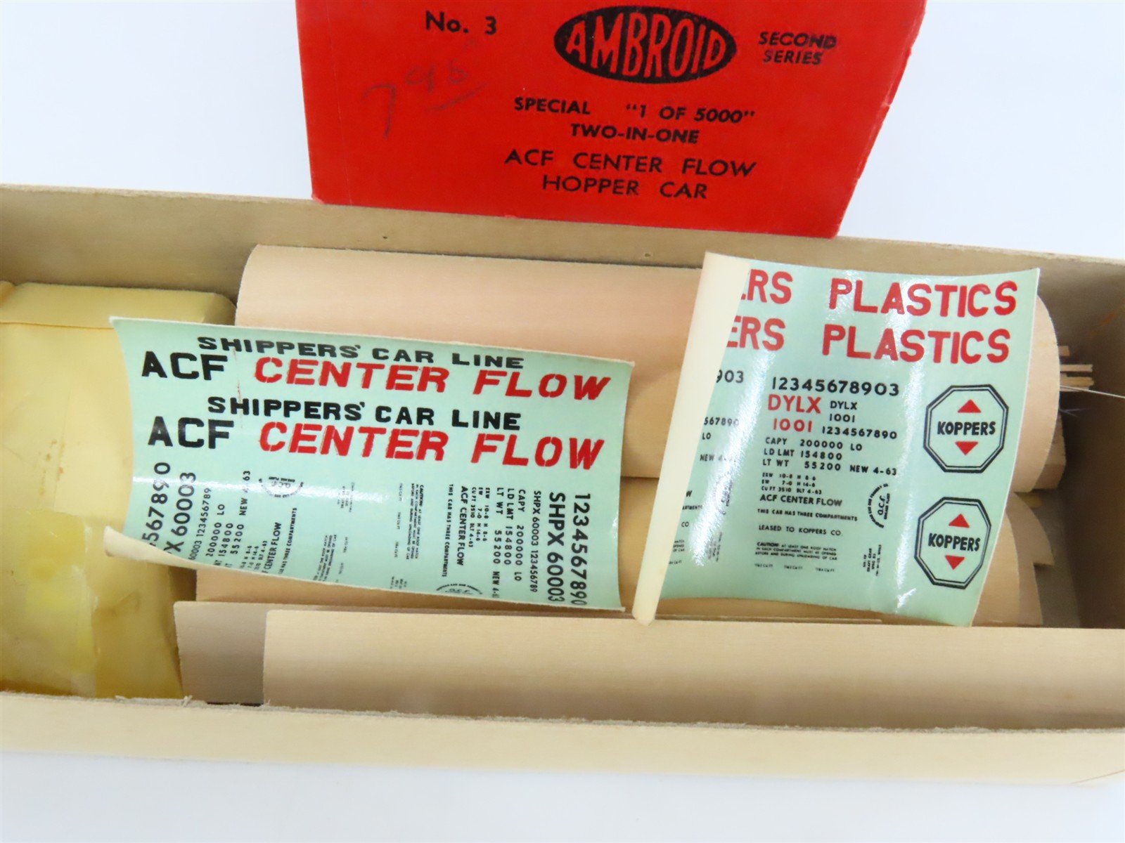 HO Scale Ambroid 2 in 1 Kit No 3 DYLX/SHPX ACF Center Flow Hopper Car
