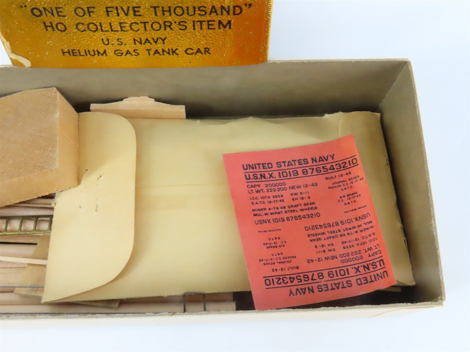 HO Scale Ambroid Kit No 1 USNX United States Navy Helium Gas Tank Car #1019