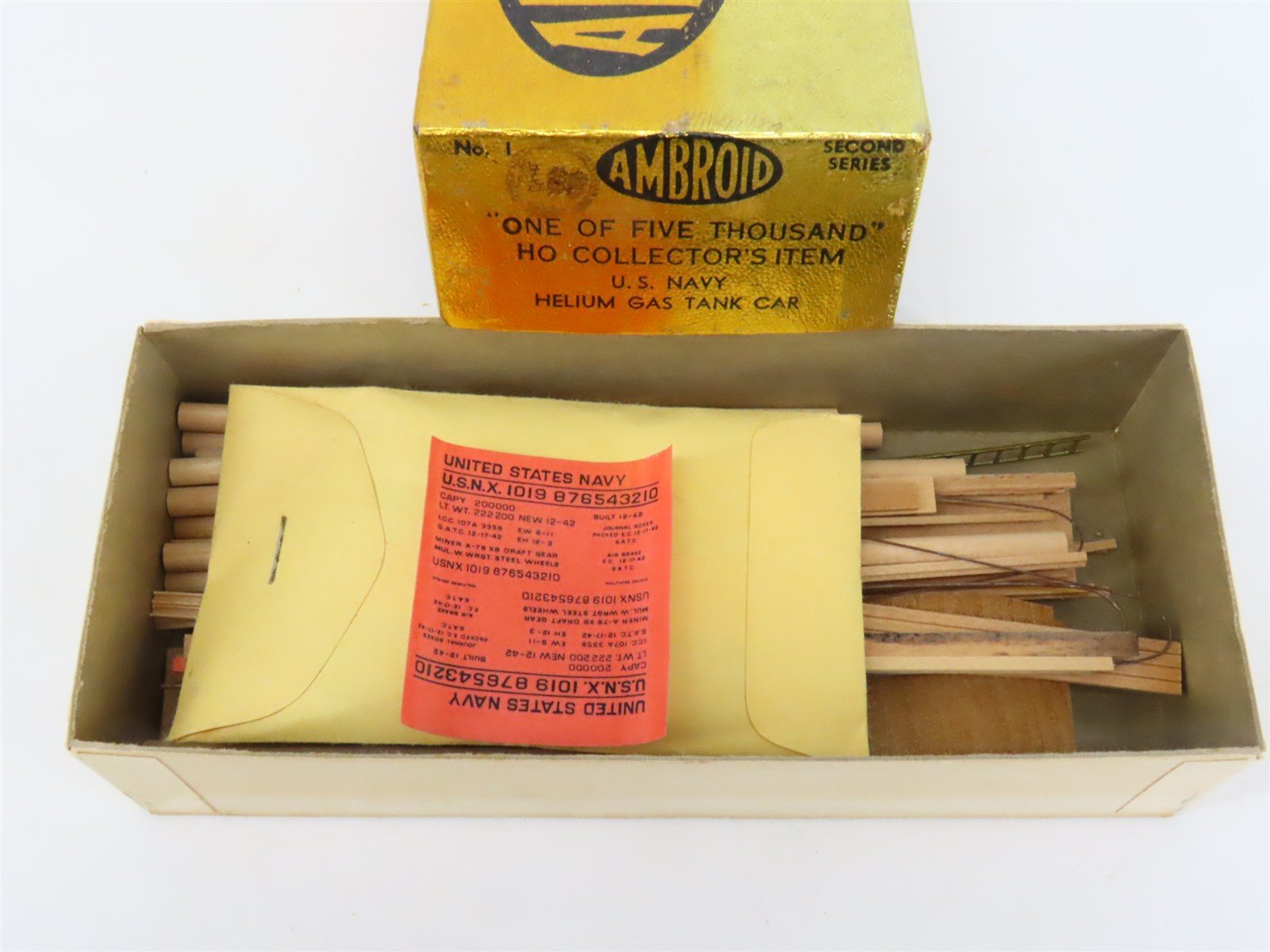 HO Scale Ambroid Kit No 1 USNX United States Navy Helium Gas Tank Car #1019