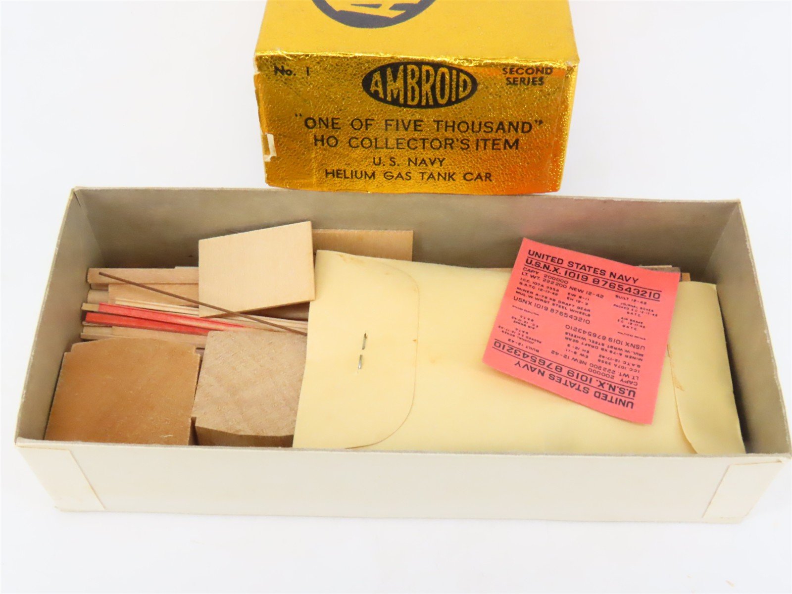 HO Scale Ambroid Kit No 1 USNX United States Navy Helium Gas Tank Car #1019