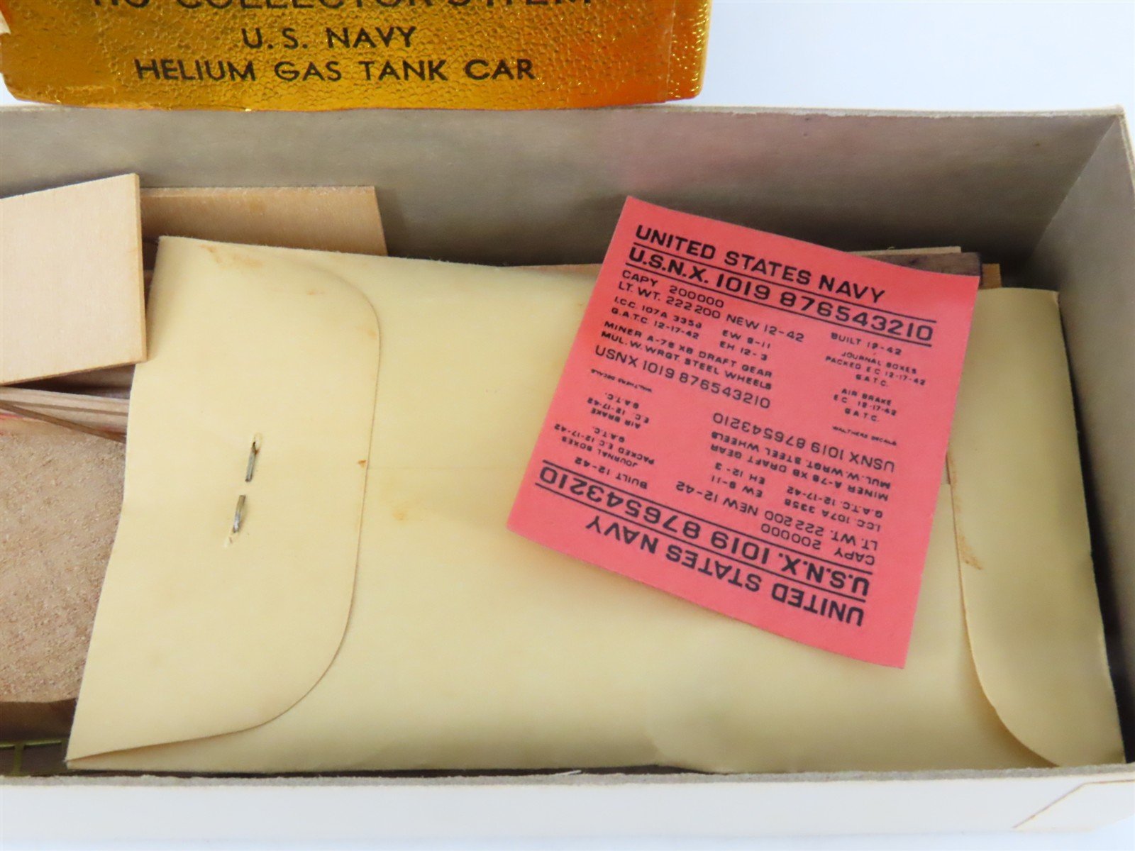 HO Scale Ambroid Kit No 1 USNX United States Navy Helium Gas Tank Car #1019