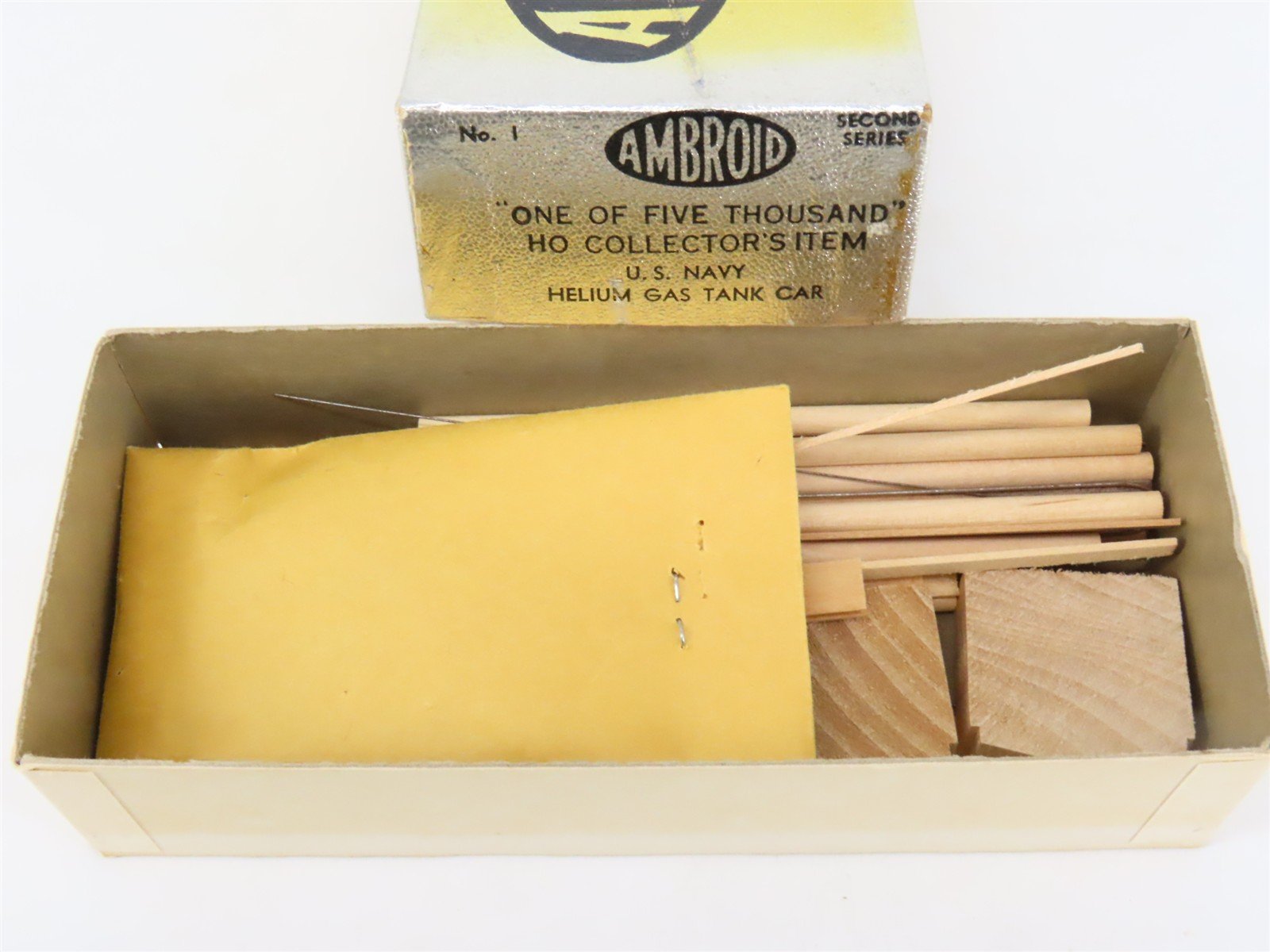 HO Scale Ambroid Kit No 1 USNX United States Navy Helium Gas Tank Car #1019