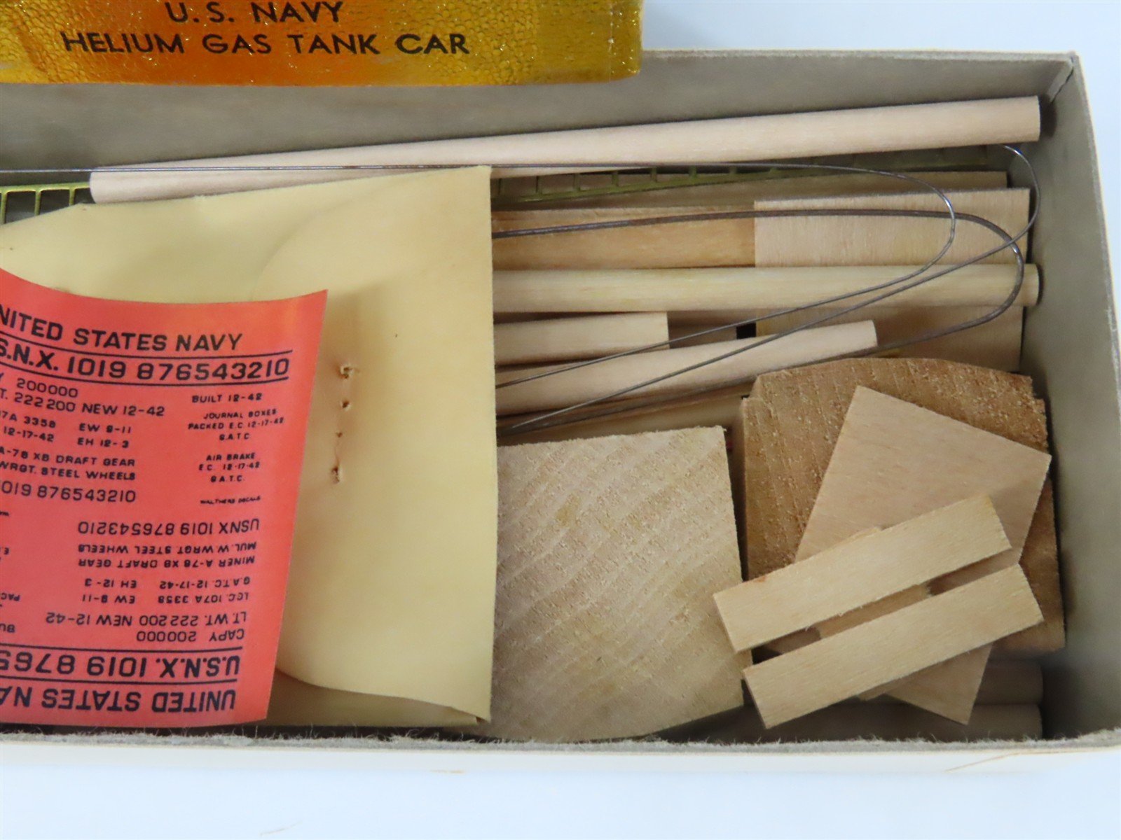 HO Scale Ambroid Kit No 1 USNX United States Navy Helium Gas Tank Car #1019