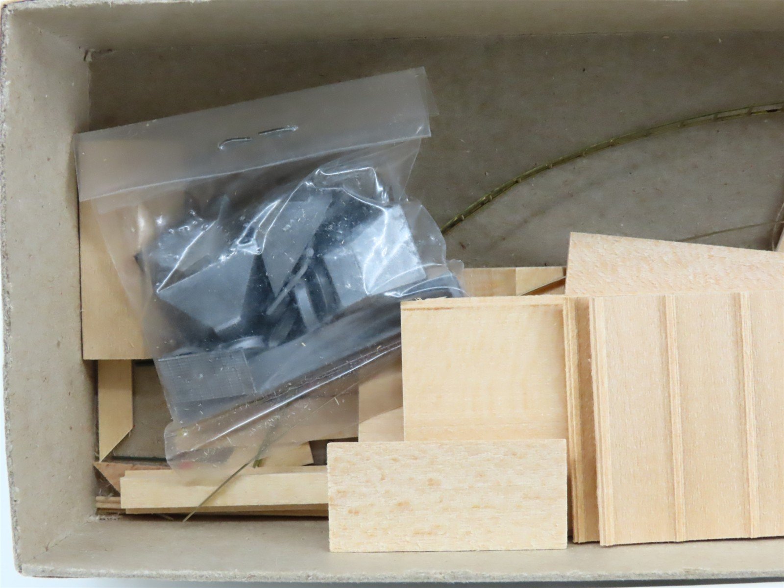 HO Quality Craft Models Kit No 351 B&O Baltimore & Ohio 2-Bay Hopper #600400