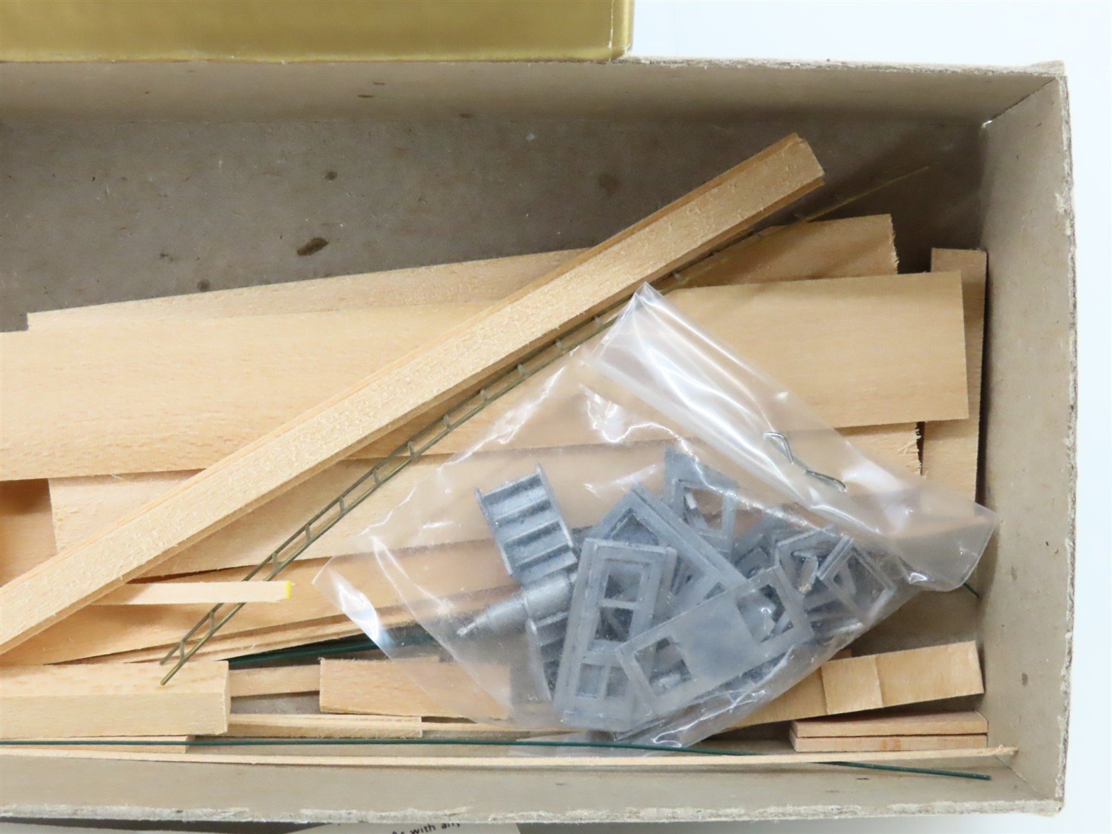 HO Quality Craft Models Kit No 336 UP Union Pacific Wood Sheathed Caboose #2640