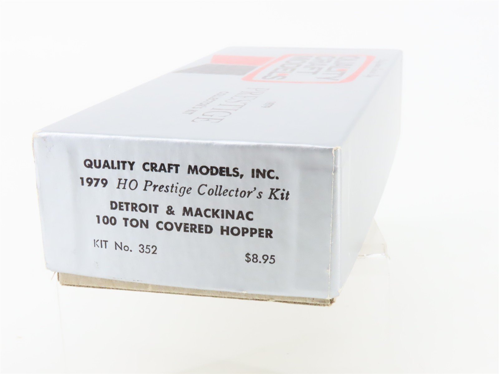 HO Quality Craft Models Kit No 352 D&M Detroit & Mackinac 2-Bay Hopper #6101
