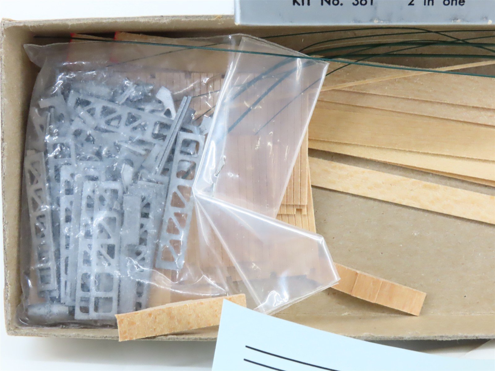 HO Scale Quality Craft Models 2 in 1 Kit 361 UP Union Pacific Railroad Flat Car