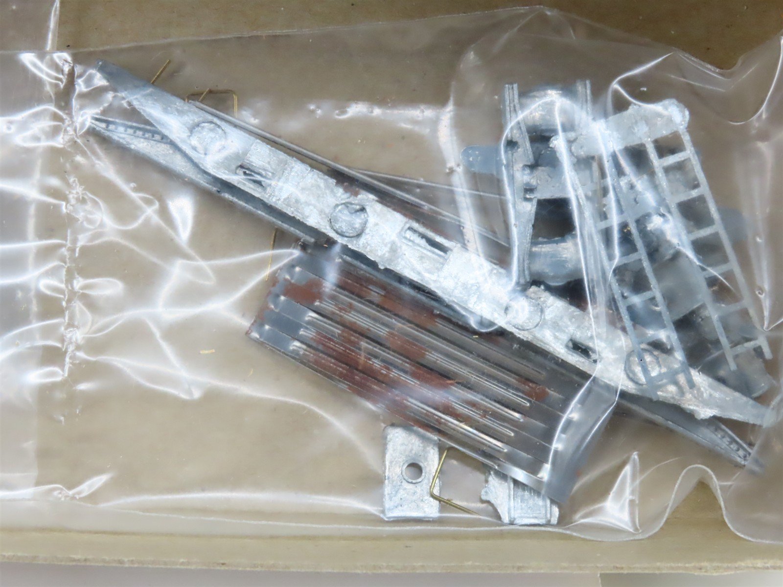 HO Scale Silver Streak Kit GN Great Northern Railway Single Door Box Car #23732