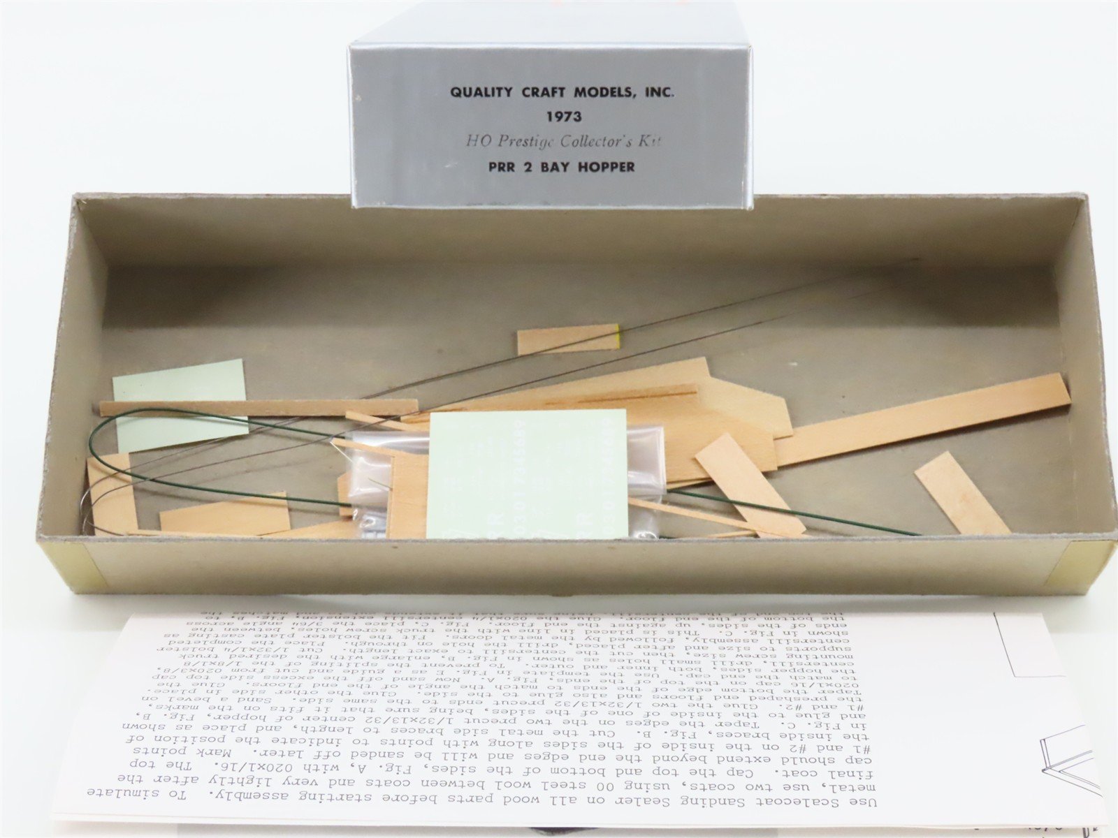 HO Scale Quality Craft Models Kit 1973 PRR Pennsylvania 2-Bay Hopper #220301