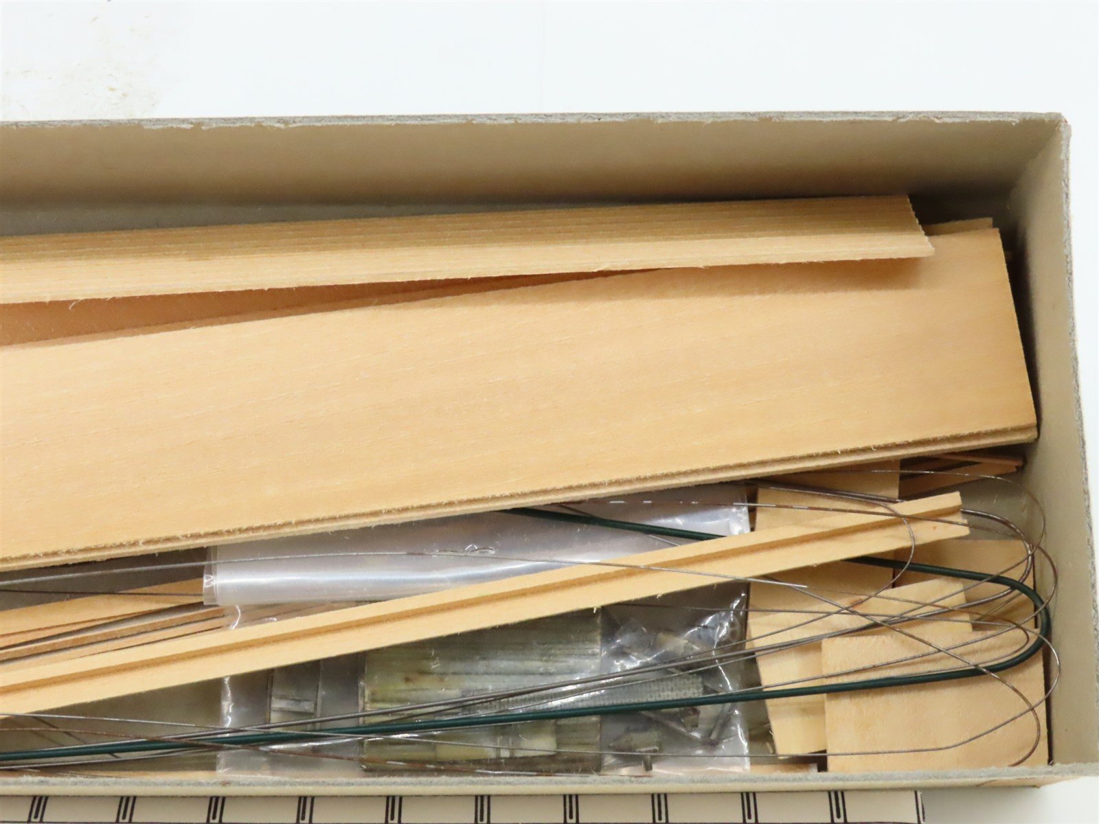 HO Scale Quality Craft Models Kit 1970 MP Missouri Pacific 70' Express Box Car