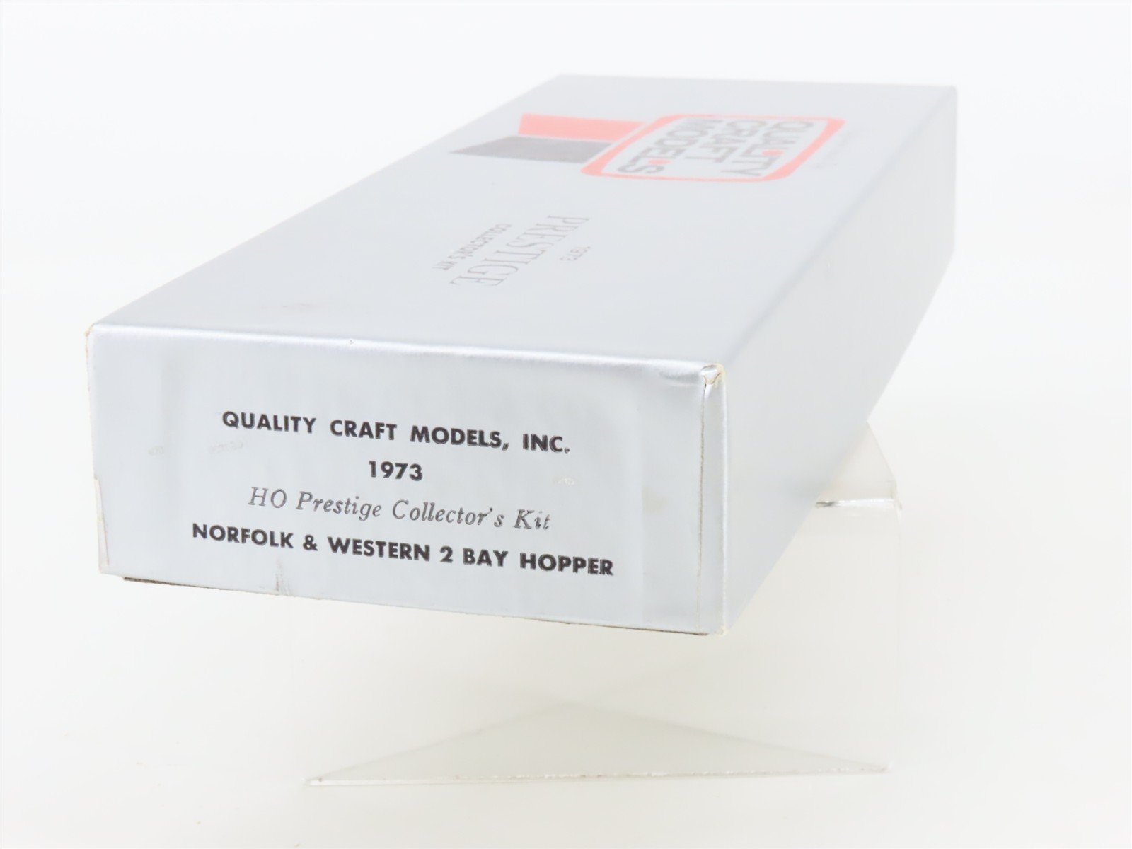 HO Scale Quality Craft Models Kit 1973 N&W Norfolk & Western 2-Bay Hopper #38288