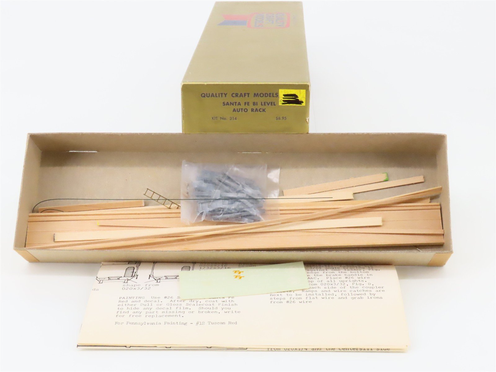 HO Quality Craft Models Kit 314 BTTX ATSF Santa Fe Bi Level Auto Rack #250039
