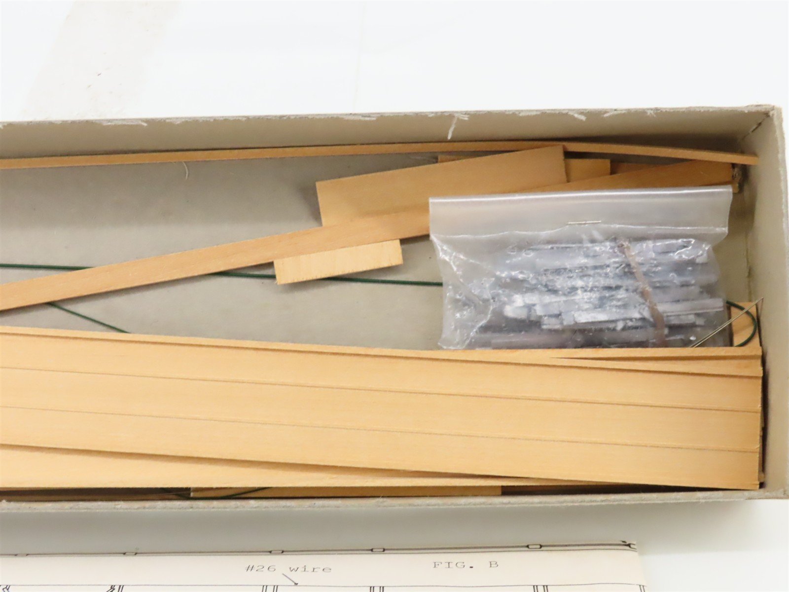 HO Quality Craft Models Kit T-3 BTTX ATSF Santa Fe 89' Bi-Level Auto Rack 250039