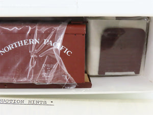 HO Scale Bowser Kit 445-001320 Metal NP Northern Pacific 40' Box Car #39213