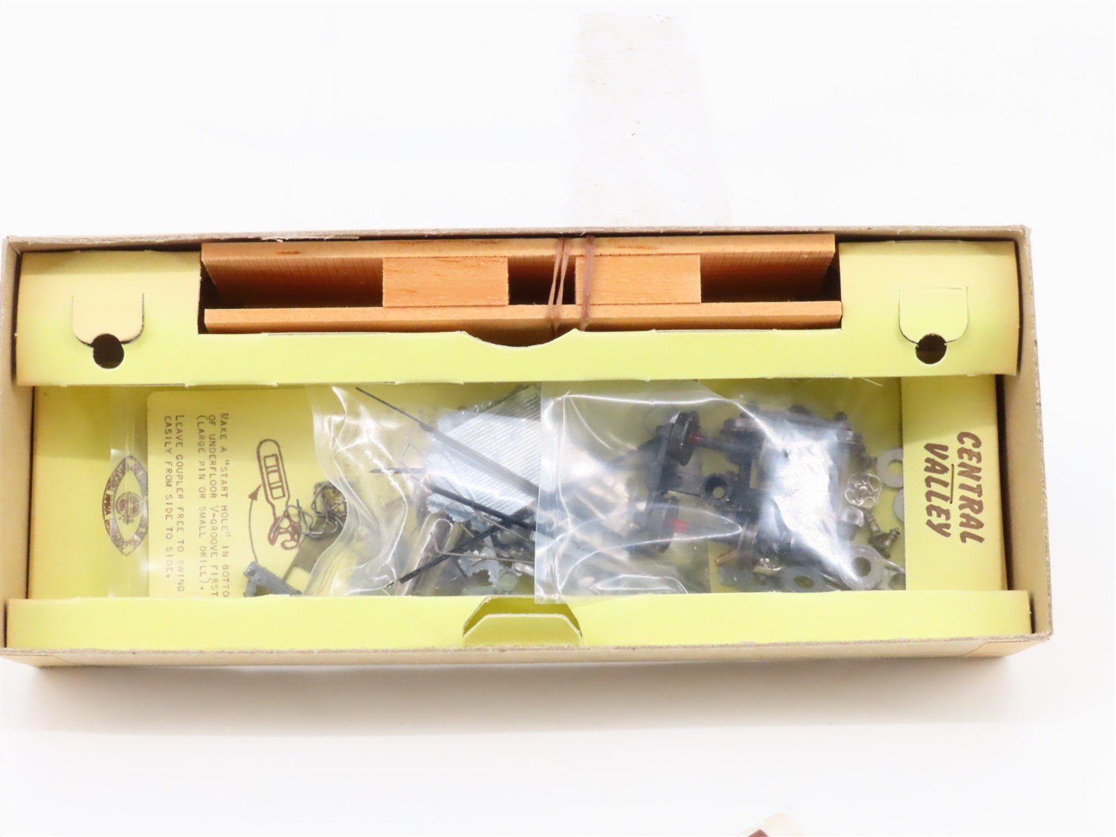 HO Scale Central Valley Kit R-92 GM&G Georgia Midland & Gulf Box Car #1253