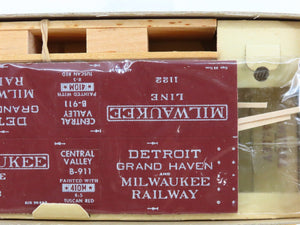 HO Scale Central Valley Kit B-911 DGH&M Milwaukee Line Old Timer Box Car #1122