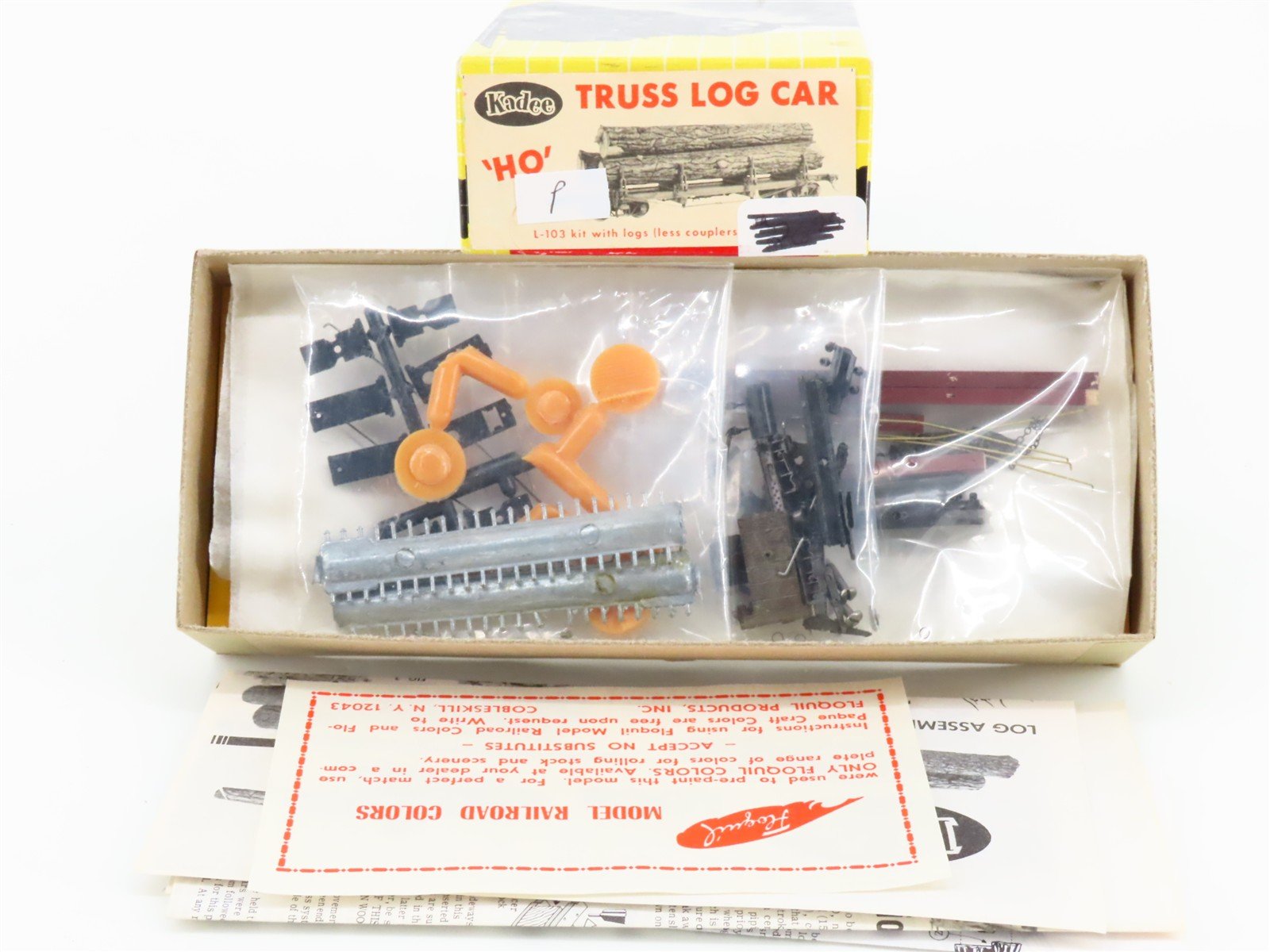 HO Scale Kadee Kit L-103 Wood Unlettered Truss Log Car w/ Logs