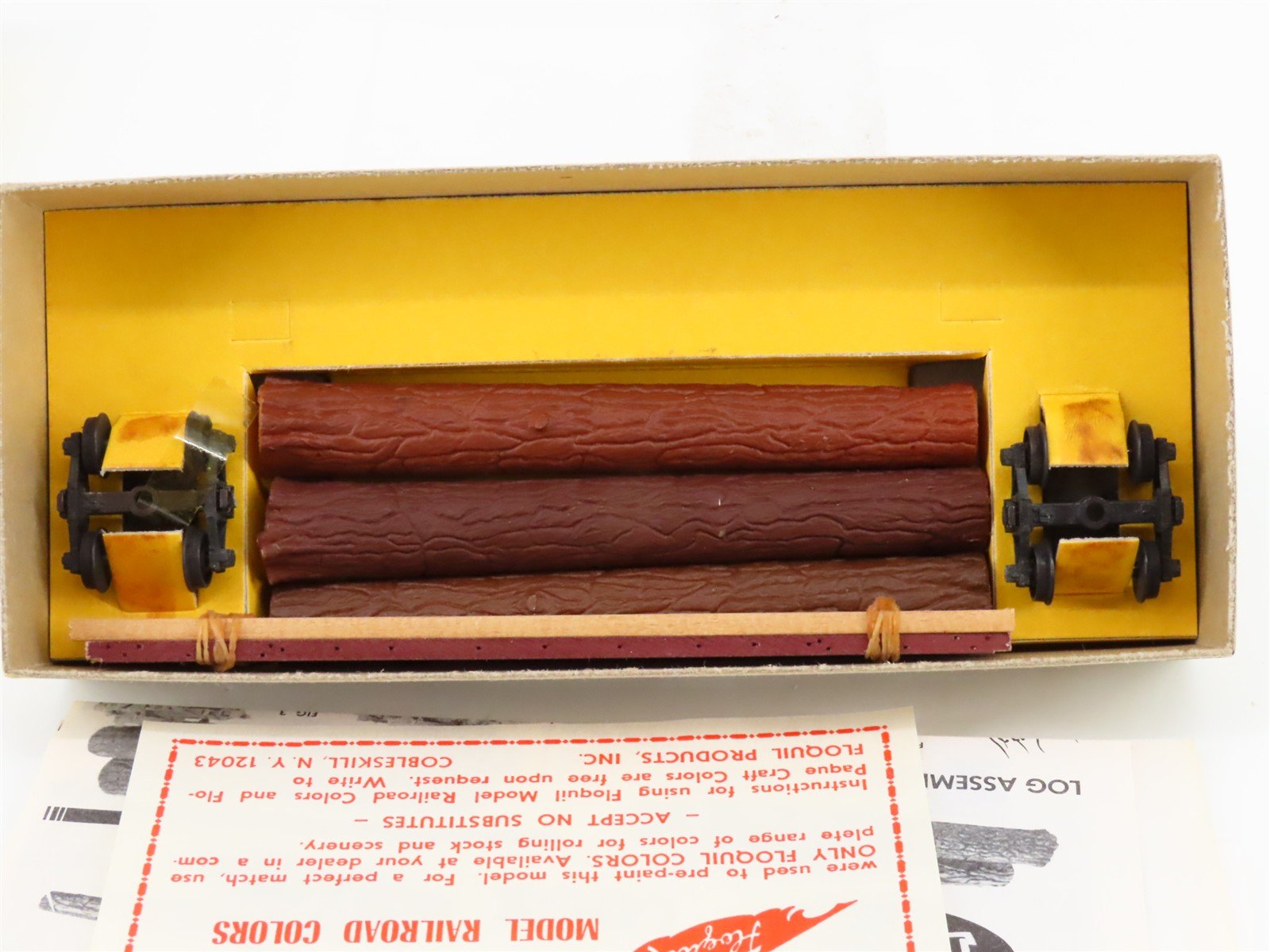 HO Scale Kadee Kit L-103 Wood Unlettered Truss Log Car w/ Logs