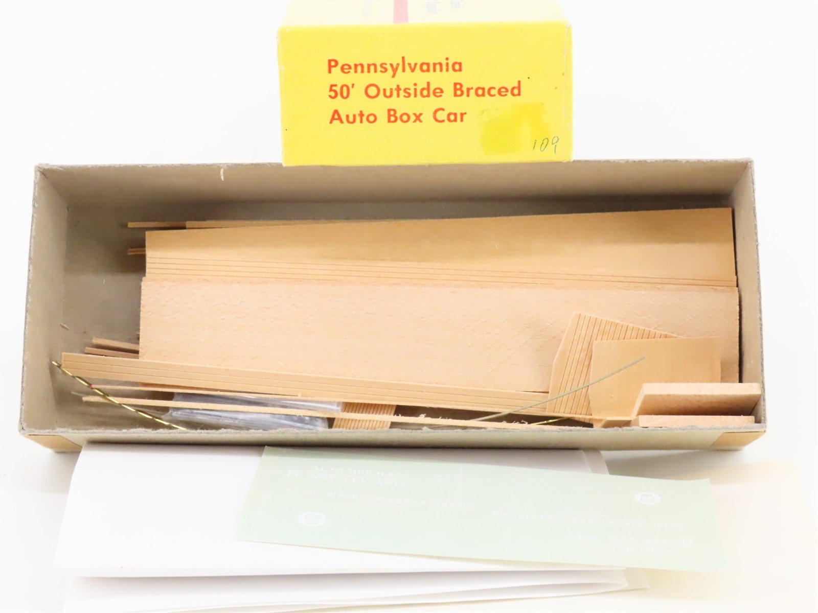 HO Scale Bev-Bel Kit PRR Pennsylvania Railroad 50' Outside Braced Box Car