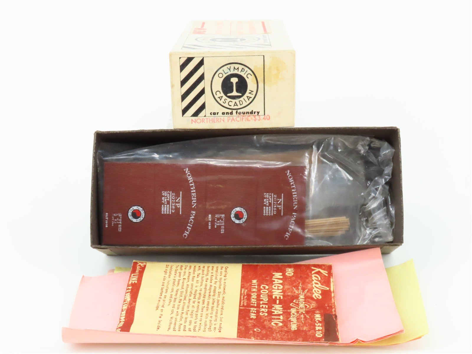HO Scale Olympic Cascadian Kit NP Northern Pacific Railroad Box Car #207389