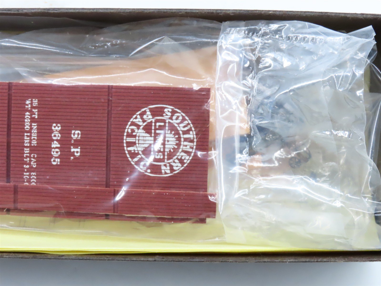 HO Scale Olympic Cascadian Kit SP Southern Pacific Railroad Box Car #36495