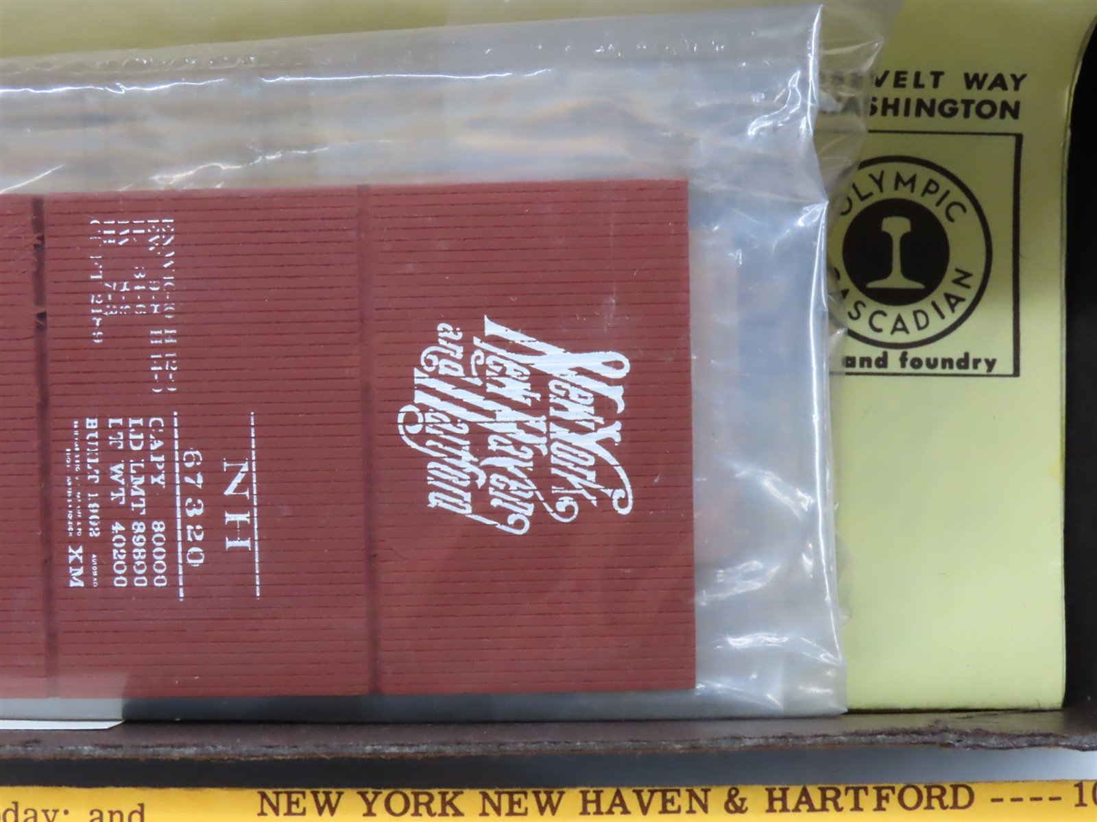 HO Scale Olympic Cascadian Kit NH New Haven Railroad Single Door Box Car #67320