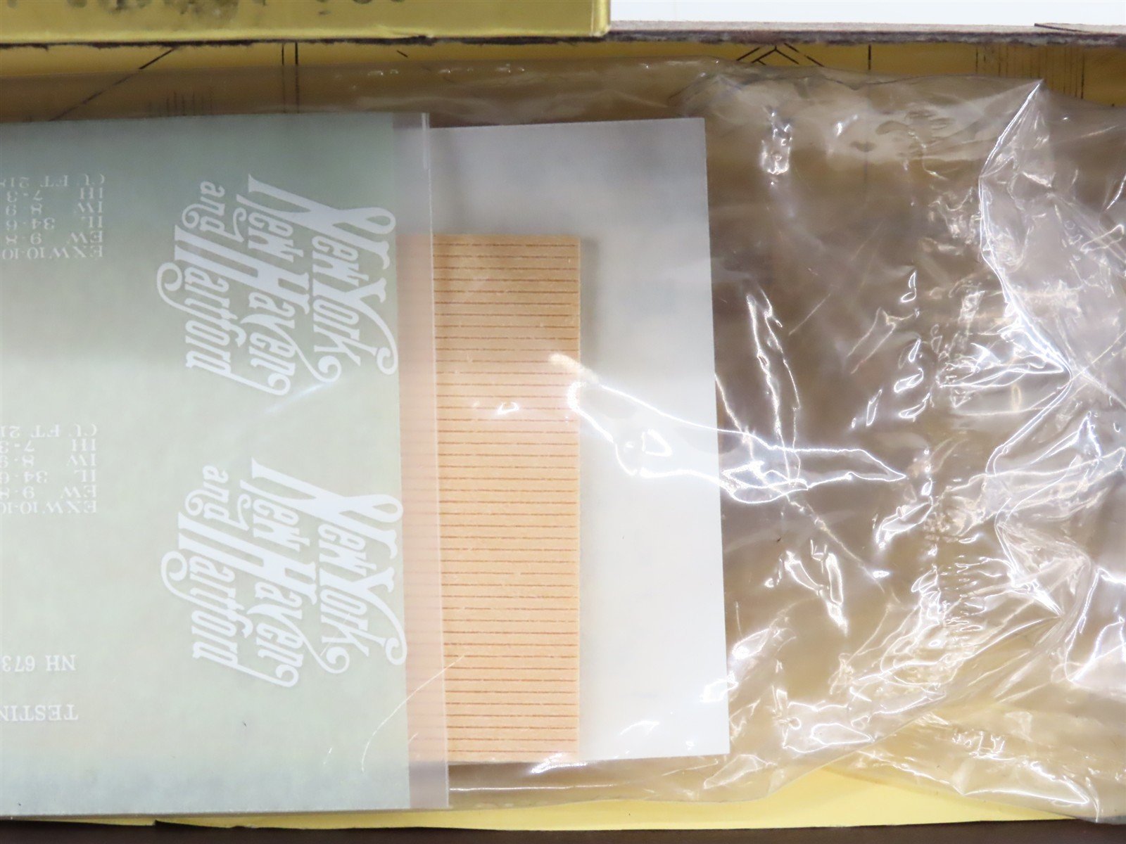 HO Scale Olympic Cascadian Kit 101 NH New Haven Single Door Box Car #67320