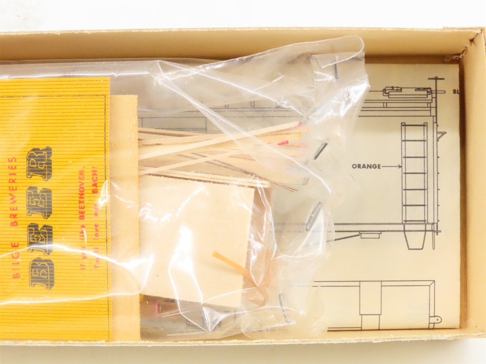 HO Scale CRM Kit #304 BBX Barf Beer 40' Wood Reefer #665