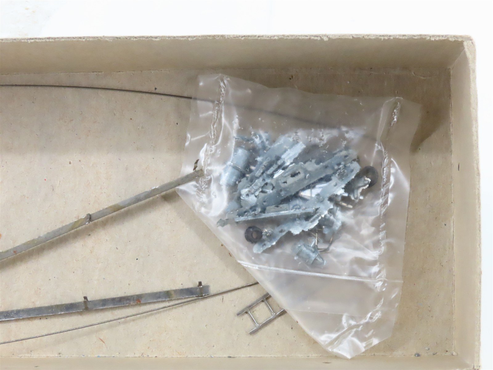 HO Thomas Trains Kit NATX Ambrose Wine Co Tank Car #6303 - Partially Assembled