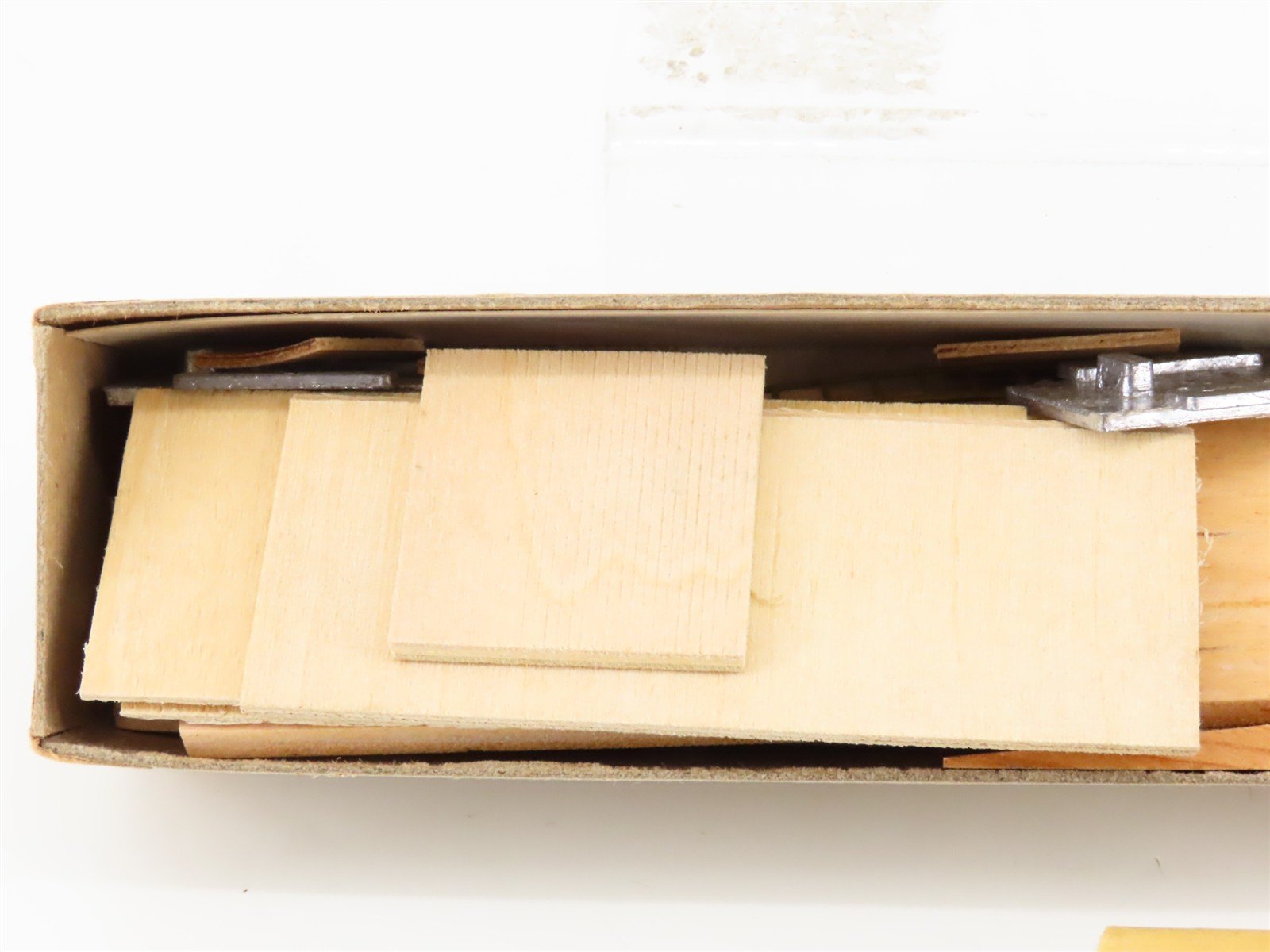 HO Scale Walthers Kit 6815 Wood Unpainted 50' Express Reefer